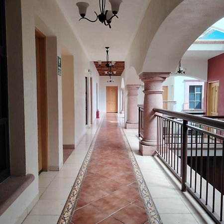 Hotel Meson Mariano Matamoros Керетаро Екстер'єр фото