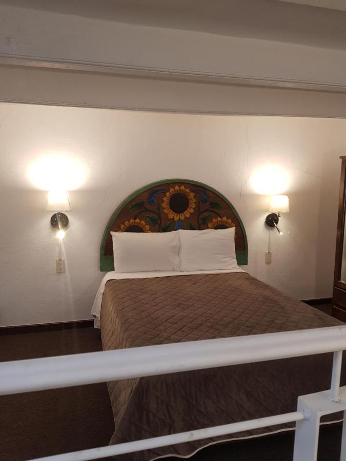 Hotel Meson Mariano Matamoros Керетаро Екстер'єр фото